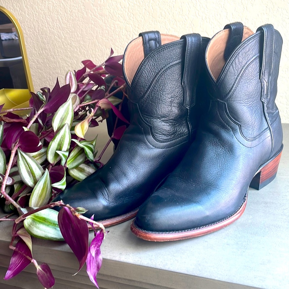 Tecova Leather Ankle Boot